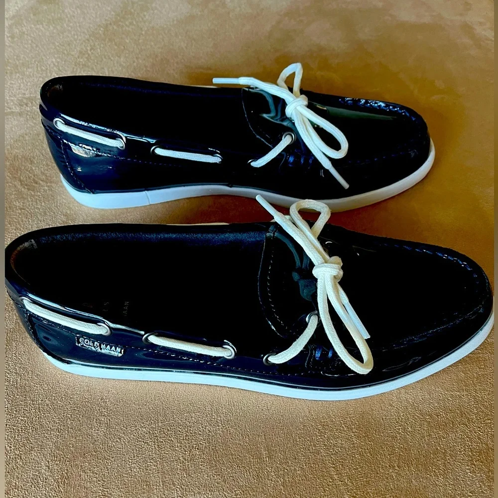 Women’s Cole Haan Navy Patent ‘Nantucket’ Camp Moc
Loafer SZ 9B - Picture 5 of 6